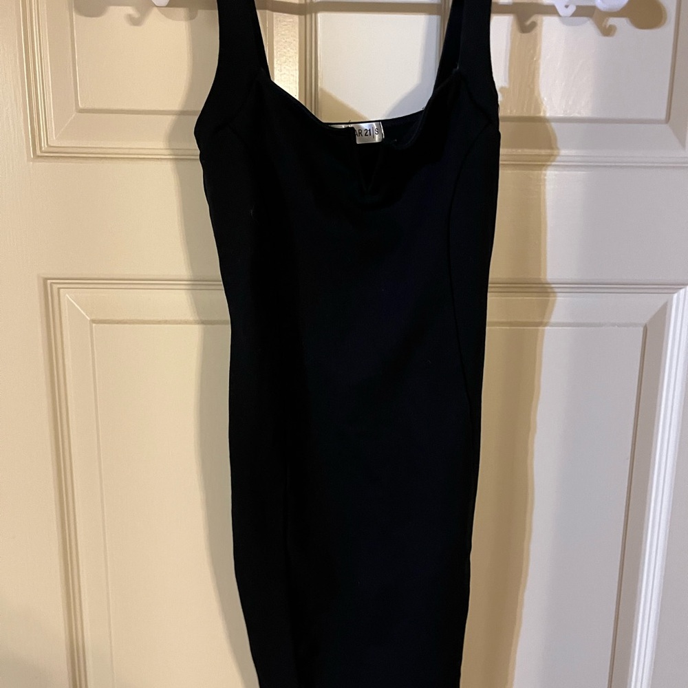 Elegant Black Sleeveless Dress